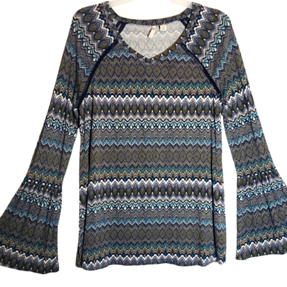 Cato women's XS bohemian print polyester long sleeves pullover top. 6075
